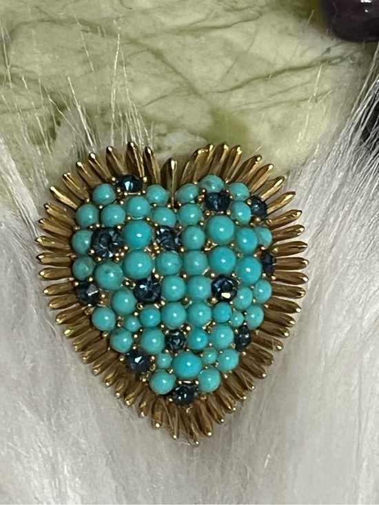Trifari Jewelry - Vintage Trifari Turquoise Rhinestones Heart Brooch